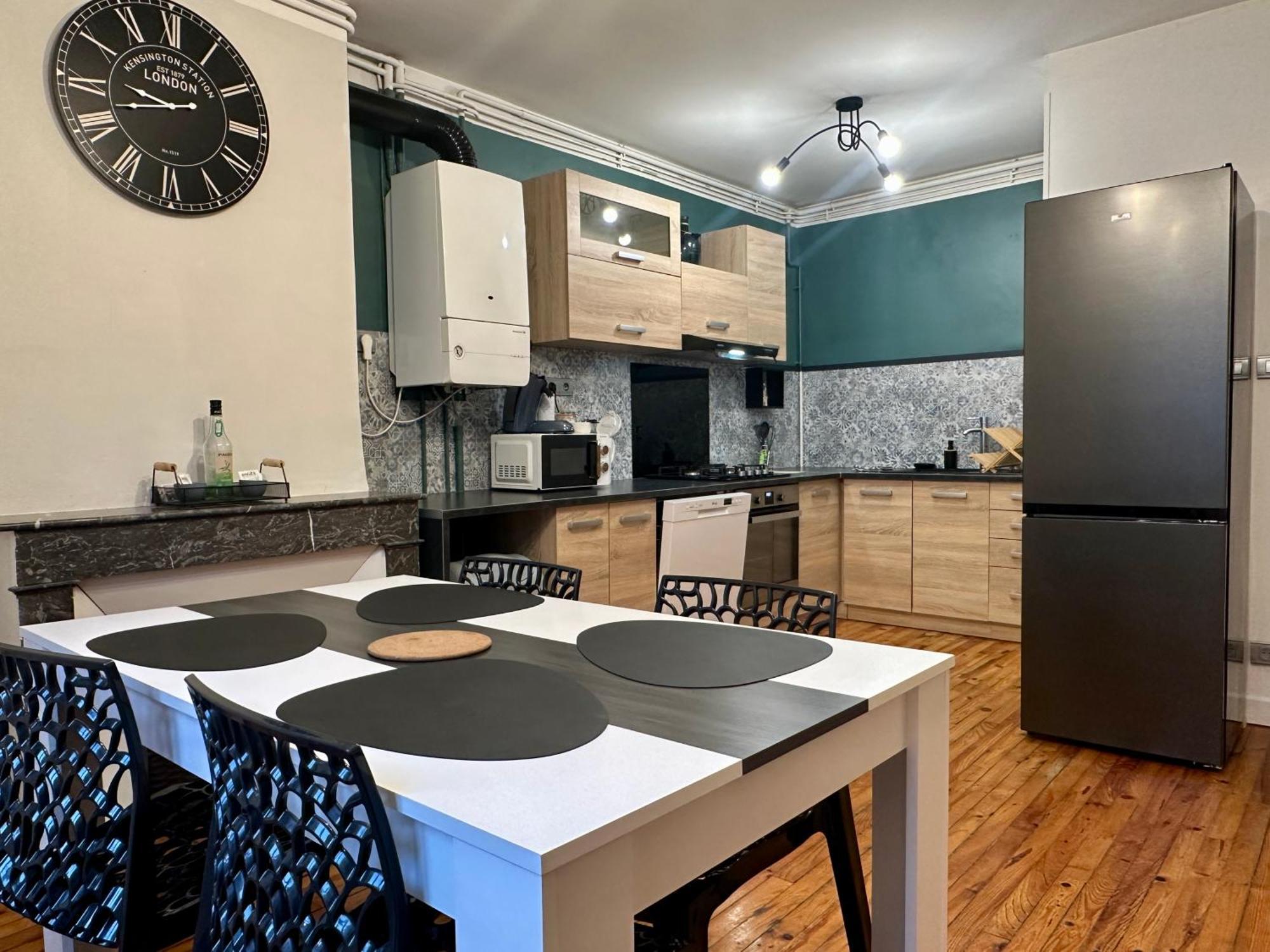 Appartement Foch Le Puy-en-Velay ภายนอก รูปภาพ